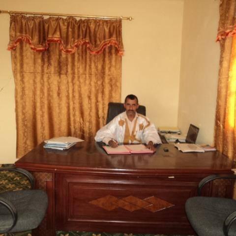 العمدة السابق اج ولد الدي