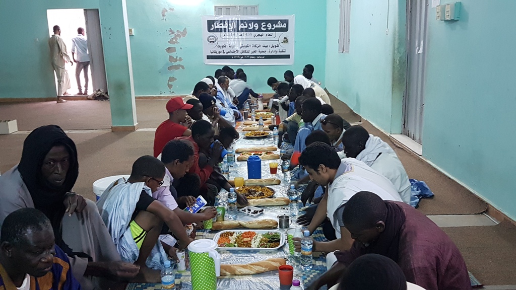 صورة من أحد الإفطارات الجماعية