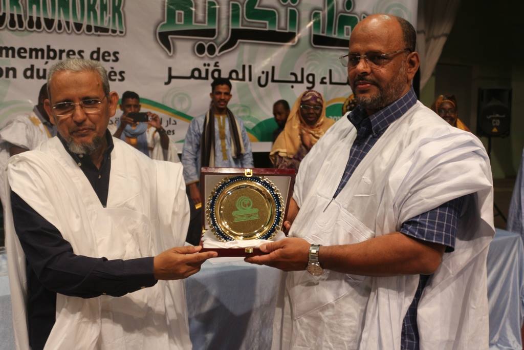 تكريم الرئيس جميل من طرف الرئيس ولد سيدي