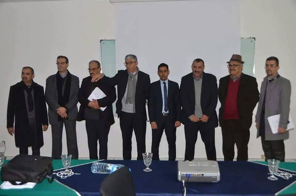 مع لجنة النقاش