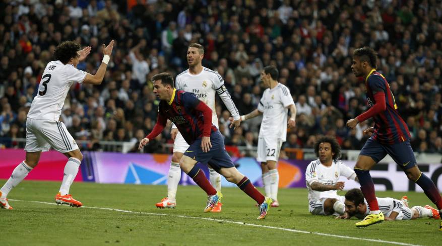 صورة من مواجهة الفريقين ريال وبرشلونا