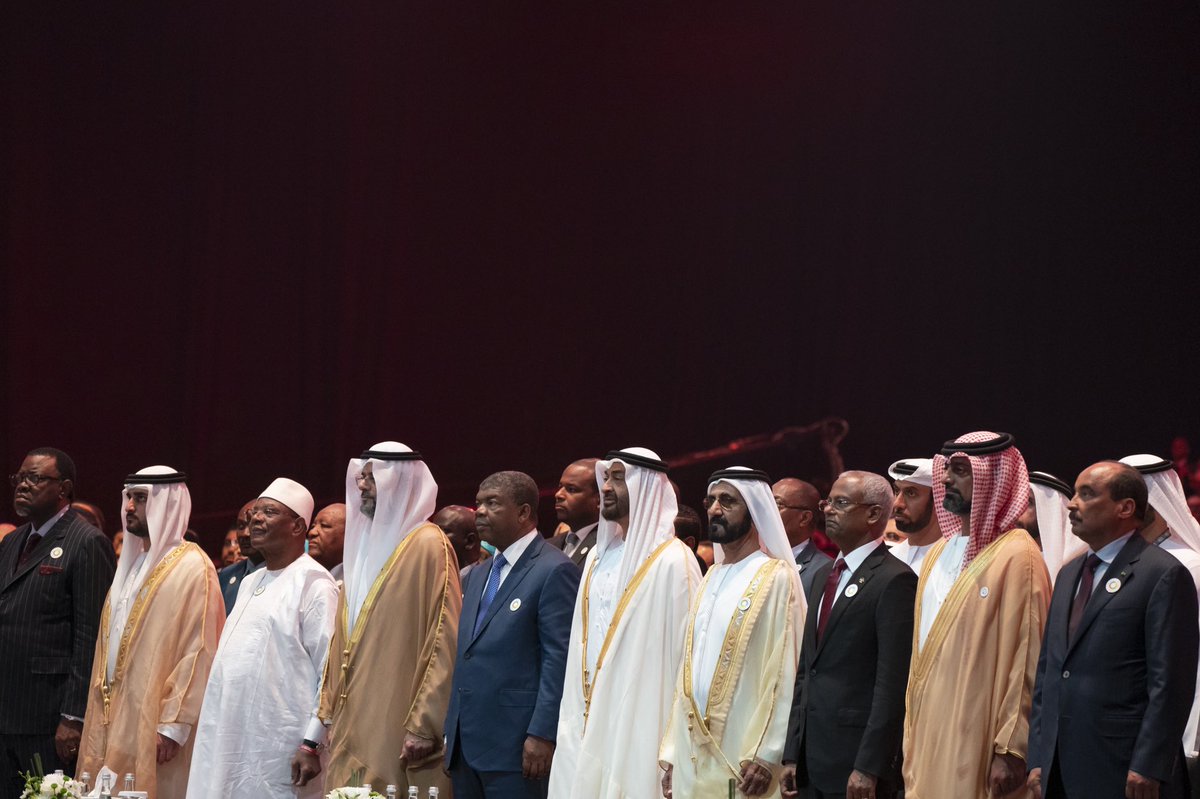 الرئيس الموريتاني محمد ولد عبد العزيز وبعض قادة الدول لدى حضورهم انطلاق أعمال أسبوع أبوظبي للاستدامة.