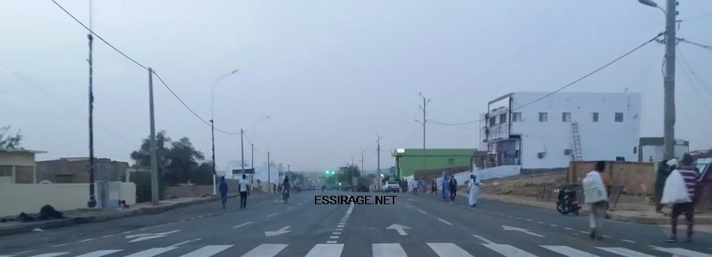 الشارع الرئيس بالمدينة 
