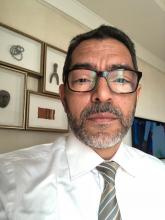 الأستاذ: اليزيد ولد اليزيد.