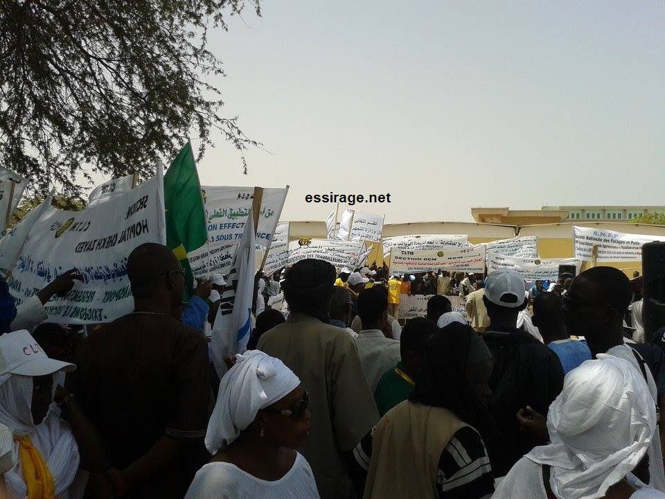 مهرجان الكونفدرالية و شعارات المسيرة