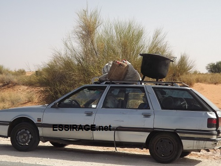 سيارة المؤن المرافقة للمسيرة 