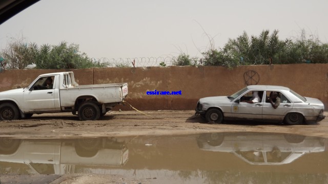 السيارة وقد خرجت من المأزق 