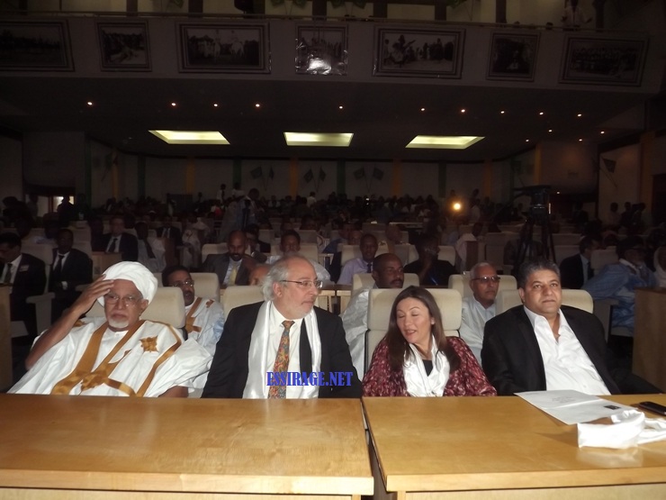 بعض أفراد الوفد المصري وأحد رجال الأعمال الموريتانيين 