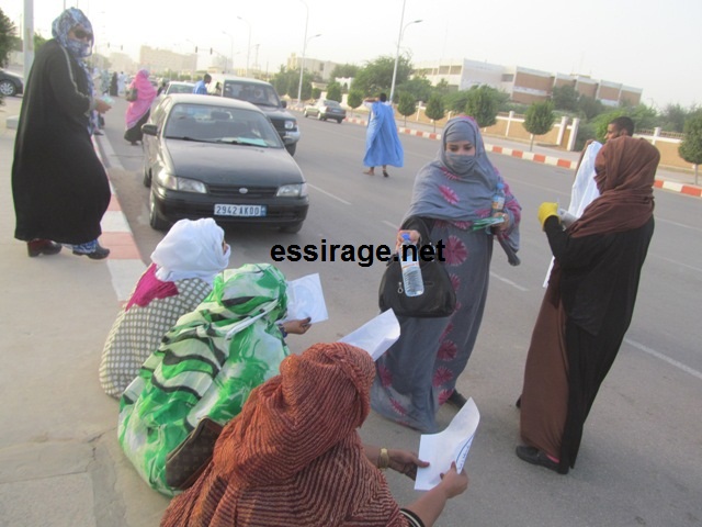  سيدة تواصلية قدمت قنية ماء لمناصرة للحزب الحاكم فرفضت استلام الهدية 