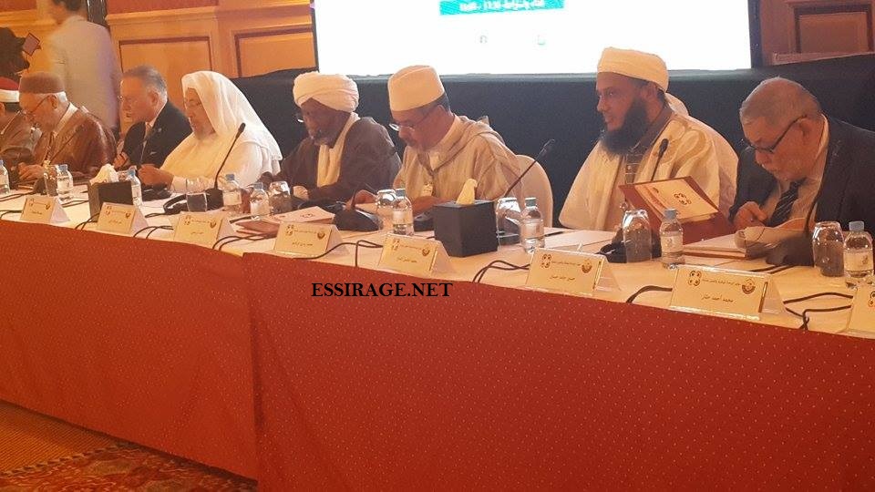 الشيخ الددو خلال الجلسة الافتتاحية 