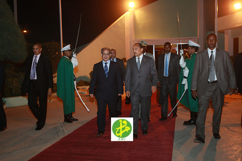 ولد عبد العزيز قبيل مغادرته نواكشوط متوجها للدوحة