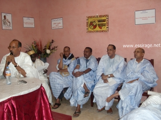 يظهر في الصورة موسي افال ببها ولد أحمد يوره ويحيى ولد سيد المصطف 