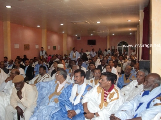 جانب من الحضور يظهر فيه رئيس حزب عادل يحيى ولد أحمد الوقف 