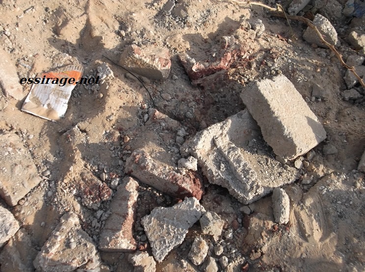 آثار دماء على بقايا أحد الأعرشة 