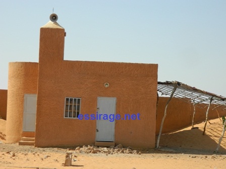 ولعل المسجد يعاني ويشكو هو الآخر بحكم التبعية للمستشفى