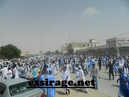 الآلاف انتشروا في الشوراع بعد الصلاة (تصوير السراج)