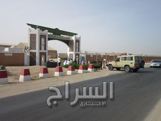 أحدي سيارات الإسعاف تدخل المديرية الجوية لنقل جثامين الشهداء 