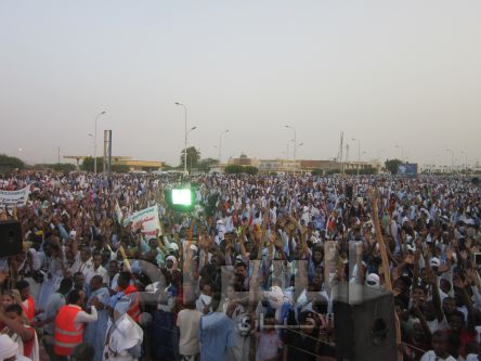 منظر من جماهير المهرجان مساء اليوم 