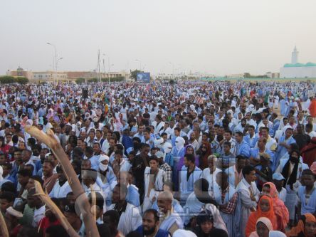 منظر من جماهير اعتبرت كبيرة 