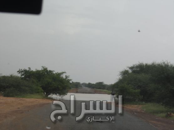 الطريق وقد أغلق بالكامل 