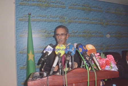 وزير الاتصال خلال مؤتمر صحفي قبل نصف ساعة