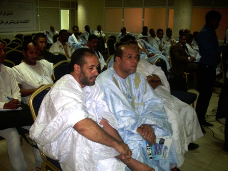 جانب من الندوة 