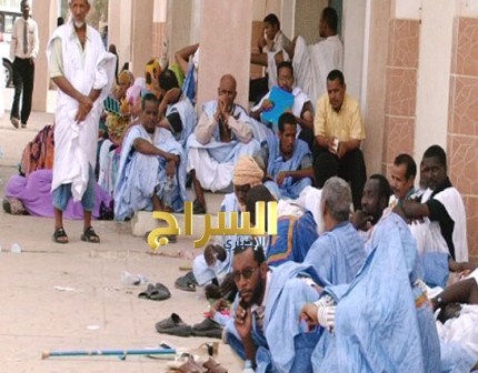 الحجاج أمام القصر الرئاسي أول امس الخميس 