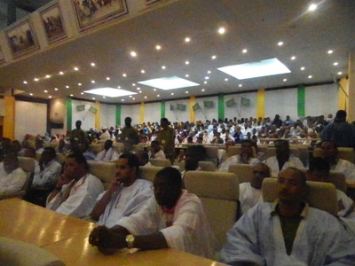 المئات اكتظت بهم مدرجات قصر المؤتمرات لحضور افتتاح موسم الجمعية 