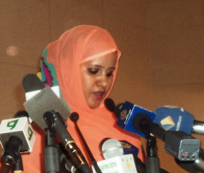 وزيرة الشؤون الخارجية الموريتانية فاطمة فال الصوينع (أرشيف)