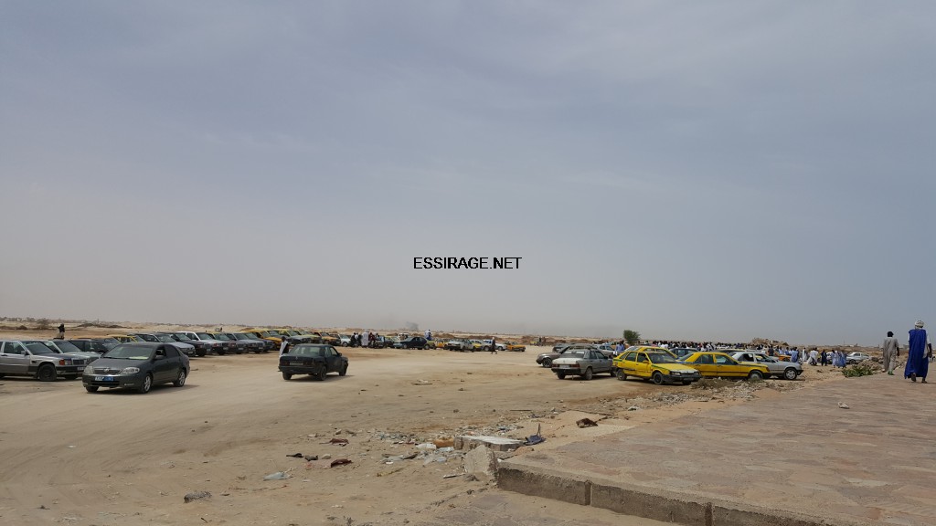 مشهد من سيارات النقل المضربة 