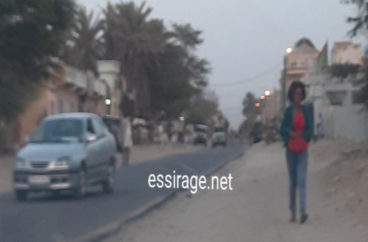 سيارات من الجيش أمام وزارة النفط