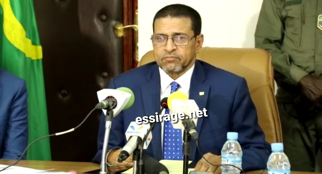 وزير الصحة خلال المؤتمر الصحفي