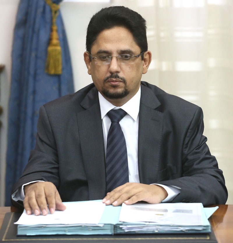محمد الأمين ولد الشيخ: وزيرة الثقافة الناطق باسم الحكومة الموريتانية.