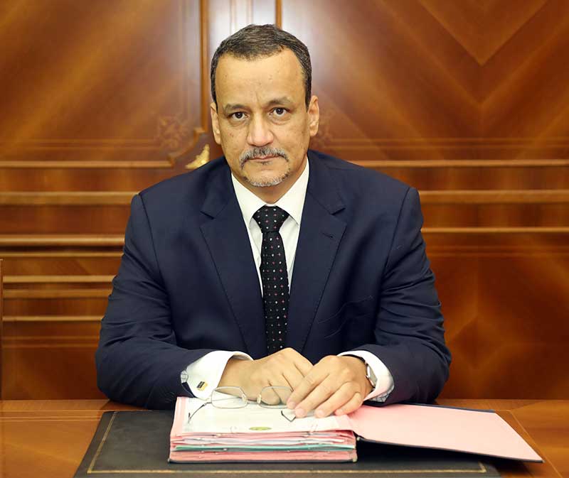 وزير الشؤون الخارجية والتعاون إسماعيل ولد الشيخ أحمد.