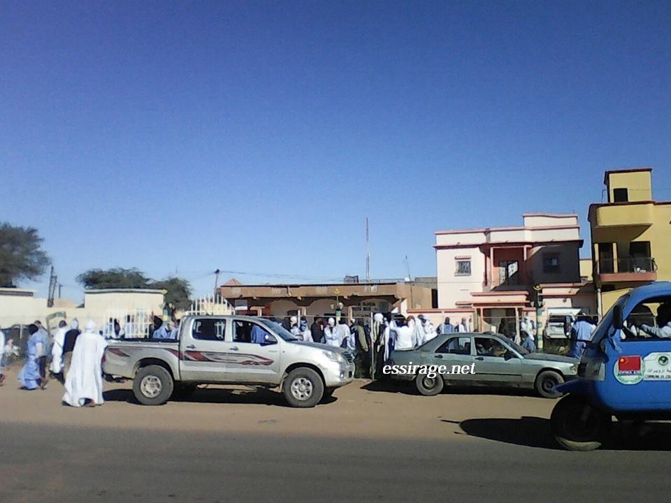 صورة من المنقبين اليوم أمام الولاية