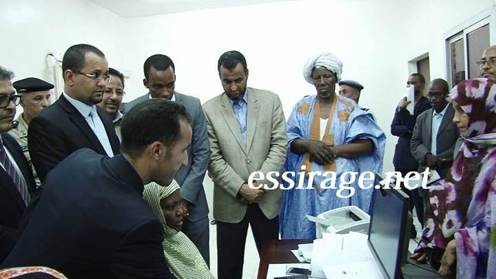 الوزير خلال افتتاحه العملية من مقاطعة لكصر 