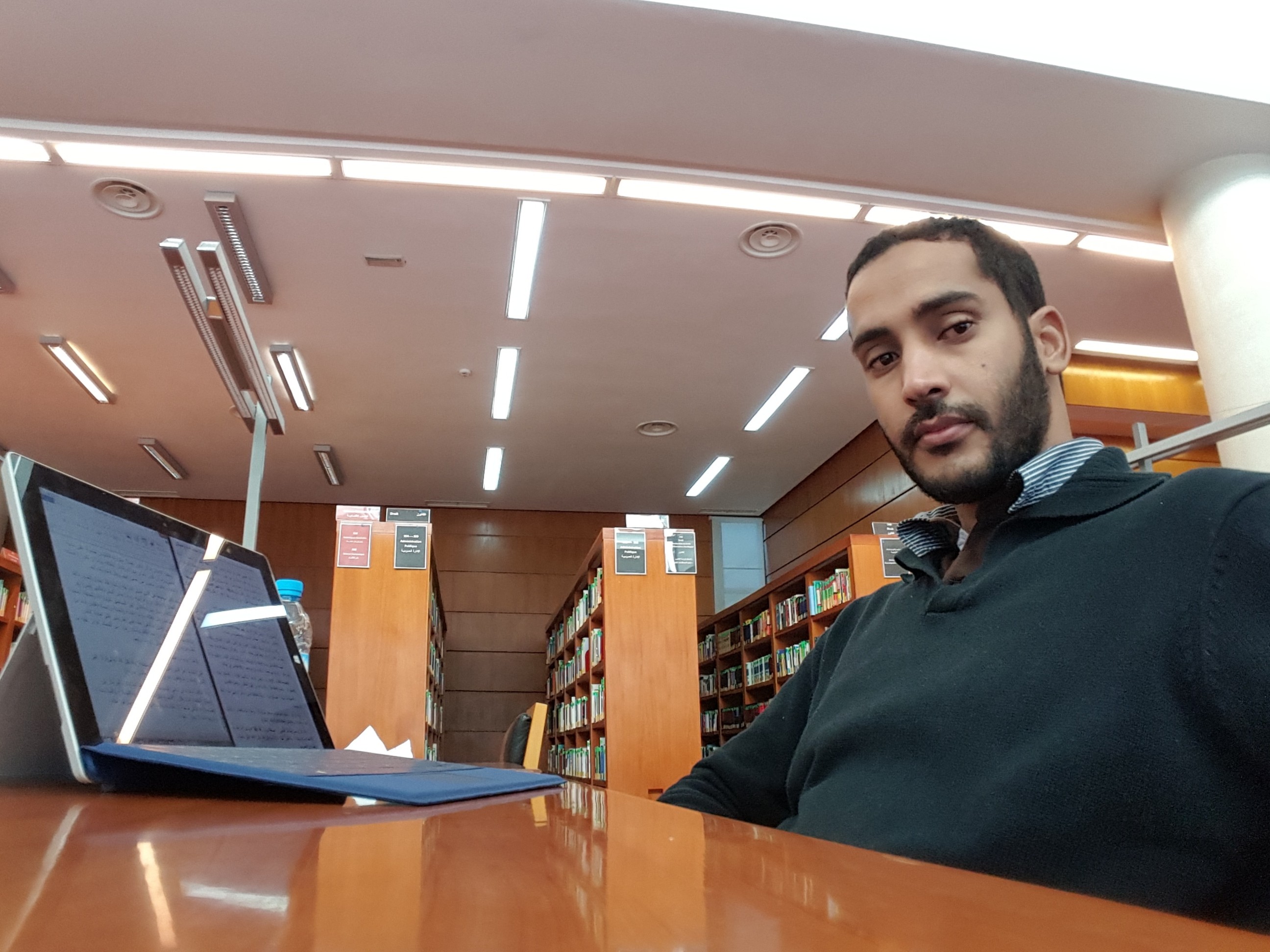 صورة من الكاتب 