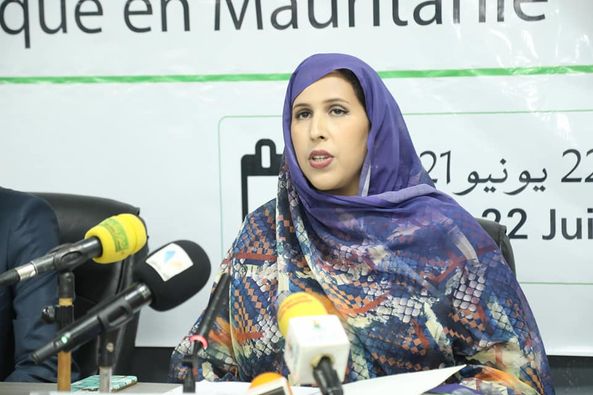 آمال منت الشيخ عبد الله وزيرة التعليم العالي 