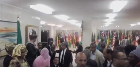 صورة من داخل الفندق خلال المشادات 