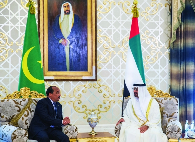صورة من الرئيس في الإمارات