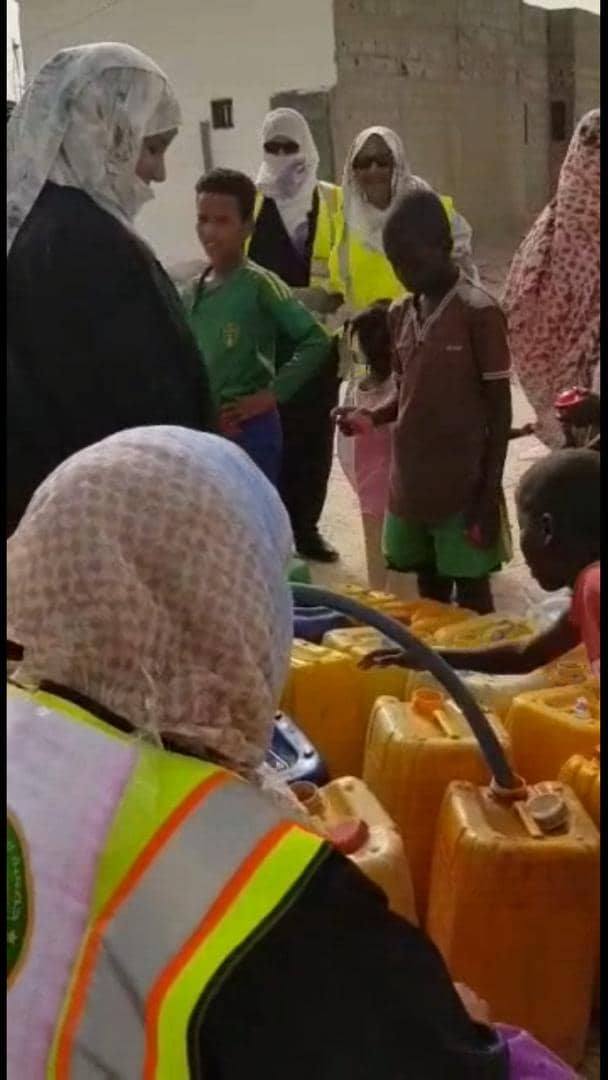 خلال حملة السقاية في نواذييو