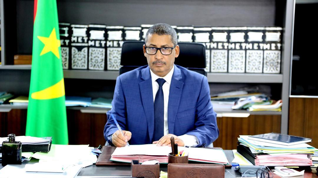 اعل الفيرك وزير التجهيز والنقى