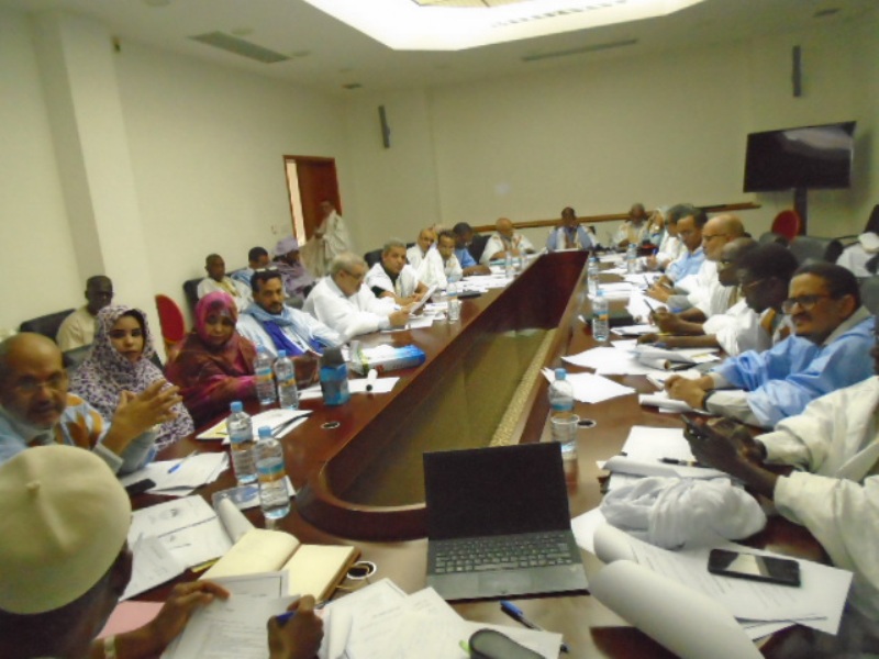 اجتماع إحدي اللجان 