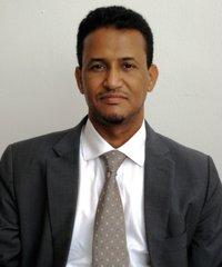 د.محمد بن المختار الشنقيطي ـ أستاذ الأخلاق السياسية وتاريخ الأديان في جامعة حمد بالدوحة.