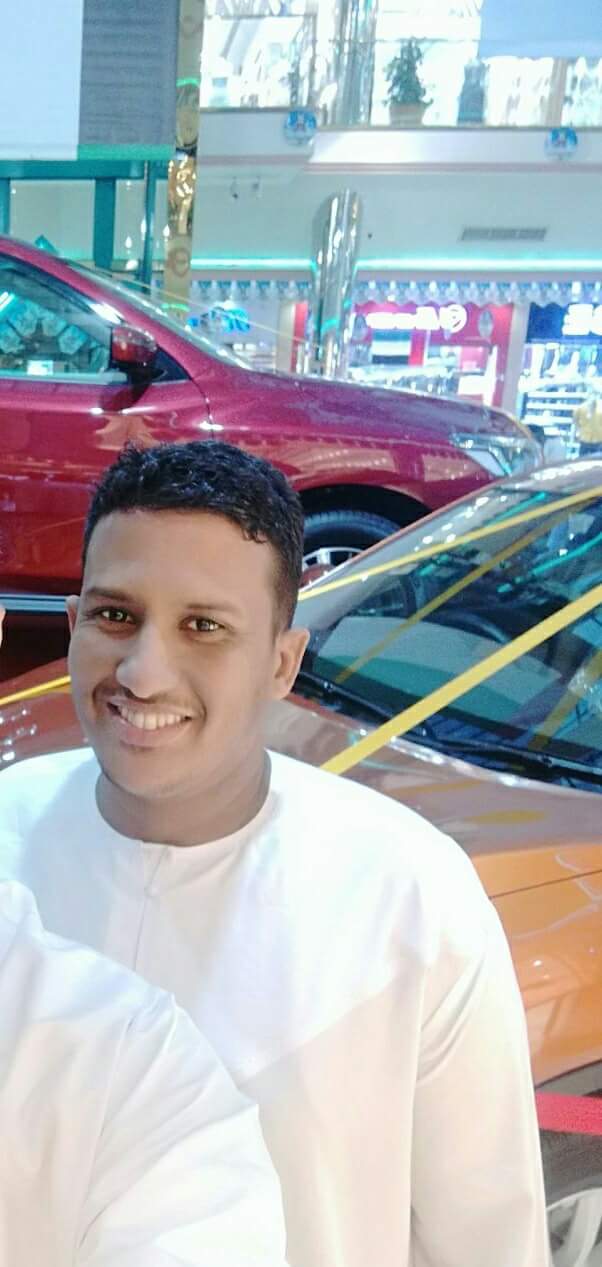 الشاب محمد يسلم
