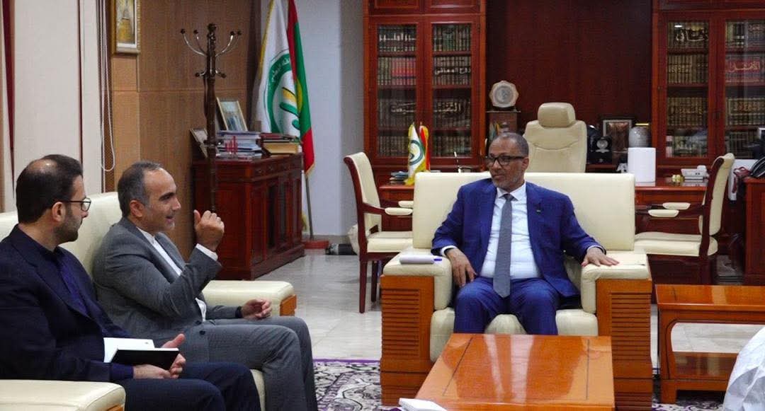 السفير الإيراني خلال لقائه برئيس الاتحاد الوطني لأرباب العمل الموريتانيين