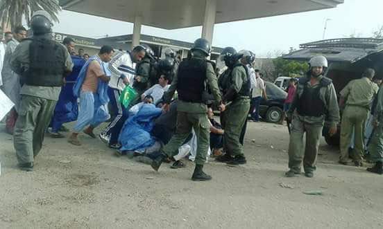 الشرطة تعتدي على السيناتير 