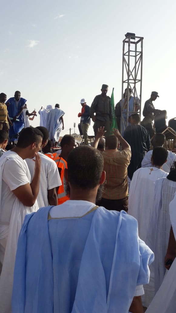 لحظة منع المهرجان
