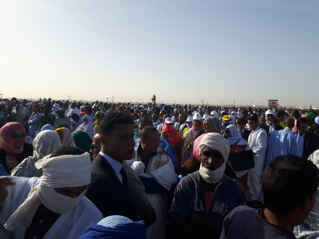 حضور في المطار