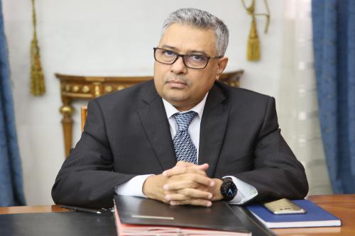 الشيخ الكبير ولد مولاي الطاهر: وزير الاقتصاد والصناعة
